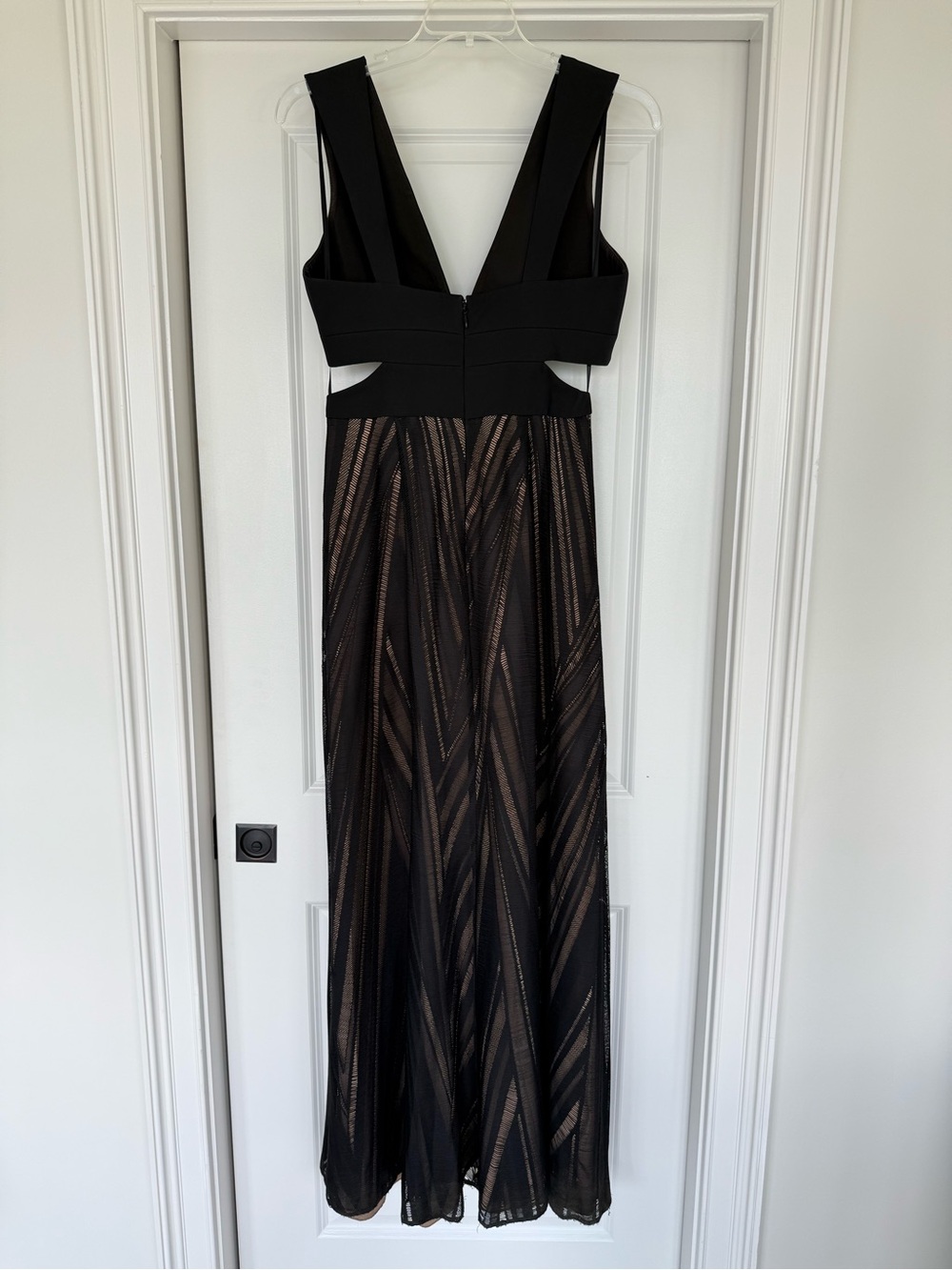 BCBGMAXAZRIA Black Cutout V-Neck Gown - Picture 6 of 10